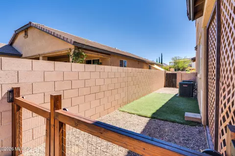 Exterior - 211 E Refuge Loop, Vail, AZ 85641 photo 6 of 10