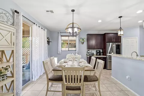 Dining - 211 E Refuge Loop, Vail, AZ 85641 photo 1 of 2