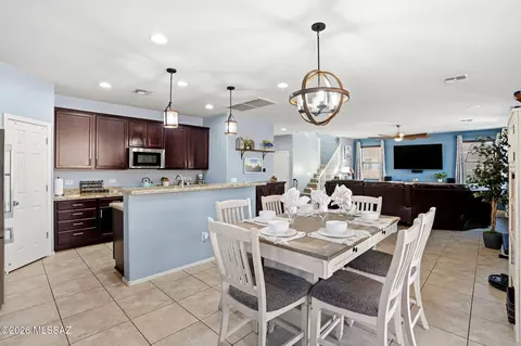 Dining - 211 E Refuge Loop, Vail, AZ 85641 photo 2 of 2