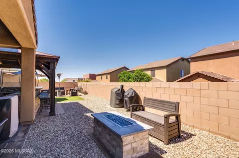 Exterior - 211 E Refuge Loop, Vail, AZ 85641 photo 3 of 10