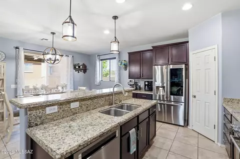 Kitchen - 211 E Refuge Loop, Vail, AZ 85641 photo 2 of 5