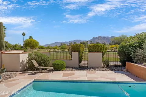 8490 N Lee Trevino Dr, Tucson, AZ 85742