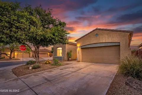 7836 W Orpine Ct, Tucson, AZ 85743