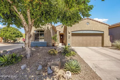 7836 W Orpine Ct, Tucson, AZ 85743