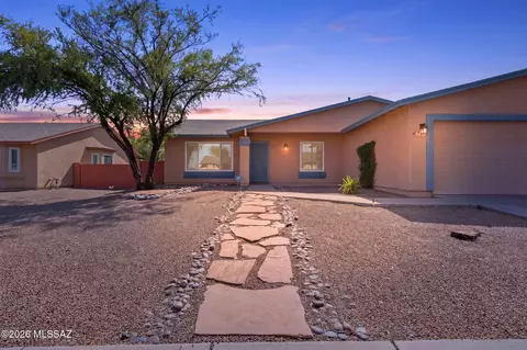 7741 S Solomon Ave, Tucson, AZ 85747