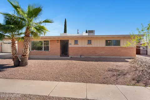 Exterior - 7402 E 34th St, Tucson, AZ 85710 photo 3 of 8