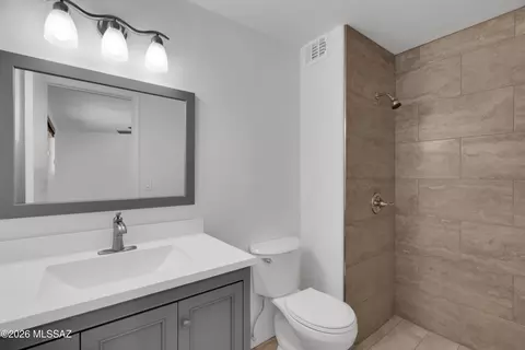 Bath - 7402 E 34th St, Tucson, AZ 85710 photo 1 of 2