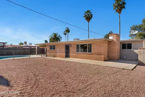 Exterior - 7402 E 34th St, Tucson, AZ 85710 photo 6 of 8