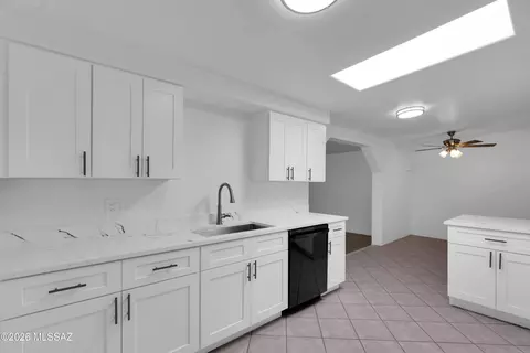 Kitchen - 7402 E 34th St, Tucson, AZ 85710 photo 3 of 7