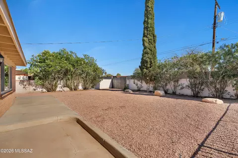 Exterior - 7402 E 34th St, Tucson, AZ 85710 photo 7 of 8