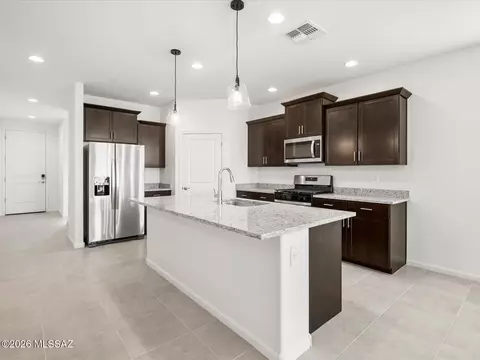 9753 W Hazelbrook Dr, Marana, AZ 85658