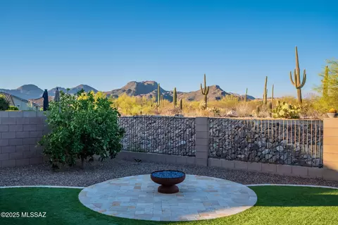 12584 N Sunrise Shadow Dr, Marana, AZ 85658