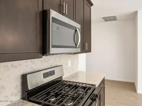 785 W Calle Cubeta, Sahuarita, AZ 85629