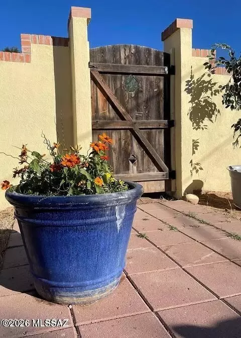 2841 N Richey Blvd, Tucson, AZ 85716