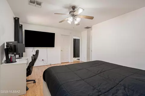 Bedroom - 5977 E Cedarbird Dr, Tucson, AZ 85756 photo 2 of 9