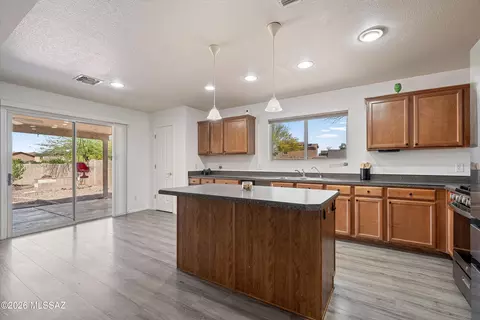 Kitchen - 5977 E Cedarbird Dr, Tucson, AZ 85756 photo 1 of 7