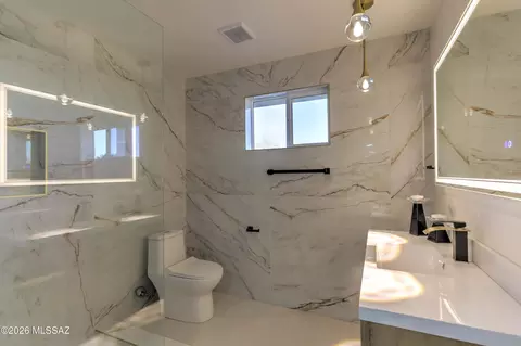 Bath - 4939 E River Rd, Tucson, AZ 85718 photo 1 of 7