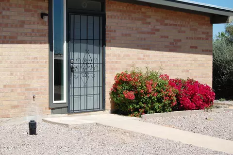 7617 E Morelos Pl, Tucson, AZ 85710