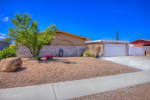 406 S Holcomb Cir, Vail, AZ 85641