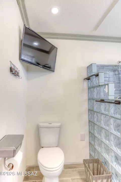 Bath - 406 S Holcomb Cir, Vail, AZ 85641 photo 3 of 6