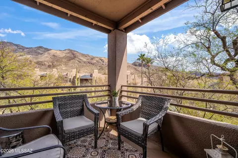 6655 N Canyon Crest Dr #5225, Tucson, AZ 85750
