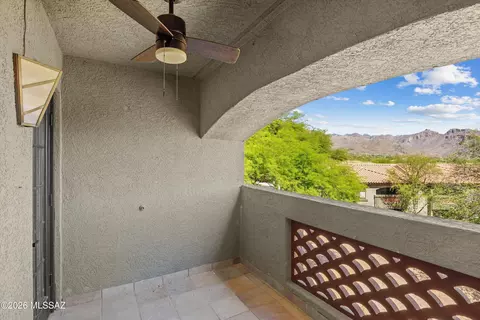 5751 N Kolb Rd #4204, Tucson, AZ 85750
