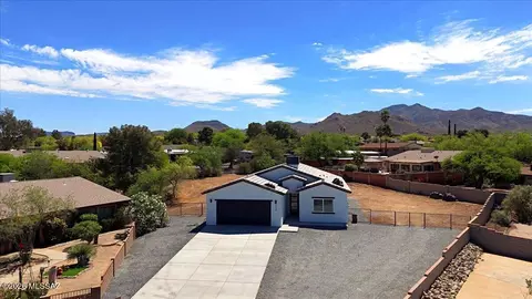 650 E Atlanta Pl, Vail, AZ 85641 photo 2