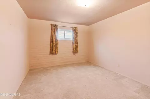 Bedroom - 408 S Rolfs Ave, Mammoth, AZ 85618 photo 2 of 3