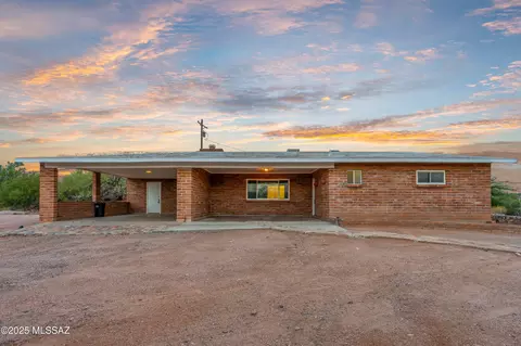 Exterior - 408 S Rolfs Ave, Mammoth, AZ 85618 photo 1 of 4