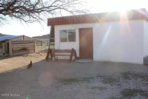 Exterior - 1201 E Old Stewart Rd, Willcox, AZ 85643 photo 4 of 10