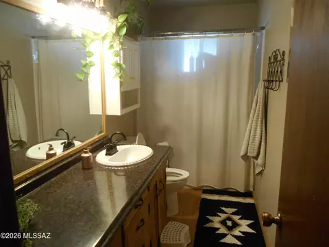Bath - 1201 E Old Stewart Rd, Willcox, AZ 85643 photo 2 of 7