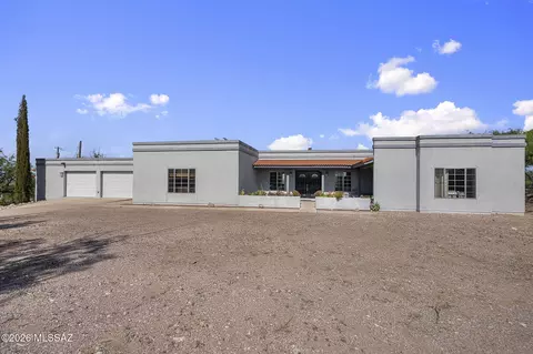1051 Avenida Aprenda, Rio Rico, AZ 85648