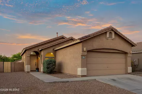 6190 W Sandburg Ct, Tucson, AZ 85743