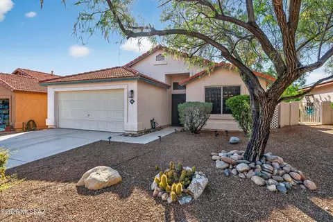12333 N Brightridge Dr, Oro Valley, AZ 85755