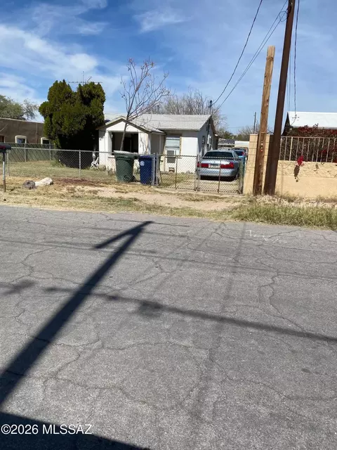 231 E District St, Tucson, AZ 85714