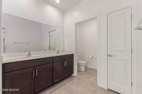 Bath - 12600 E Caden Dr, Vail, AZ 85641 photo 1 of 2