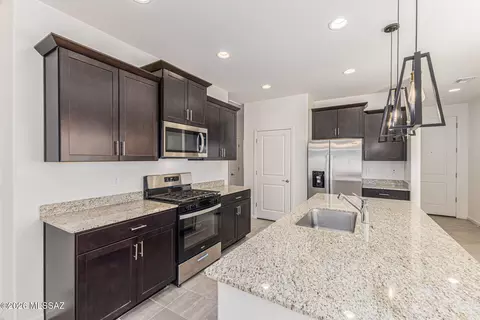 Kitchen - 12600 E Caden Dr, Vail, AZ 85641 photo 4 of 5