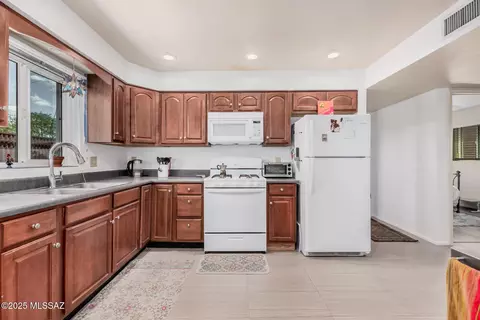 Kitchen - 1130 E Spring St, Tucson, AZ 85719 photo 1 of 2
