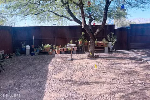 Exterior - 1130 E Spring St, Tucson, AZ 85719 photo 6 of 14