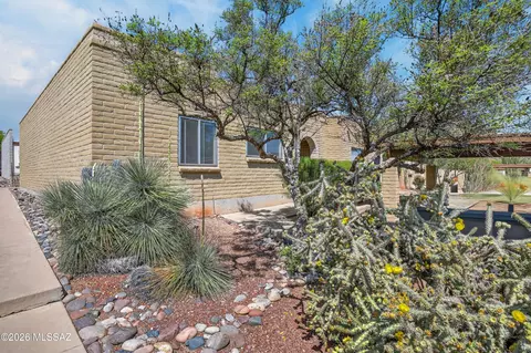 1352 S Brewer Dr, Tucson, AZ 85713