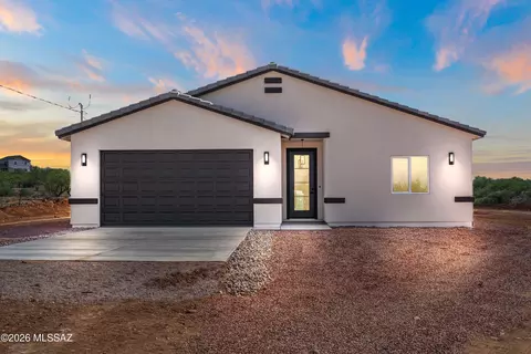 1675 Zulu Ct, Rio Rico, AZ 85648