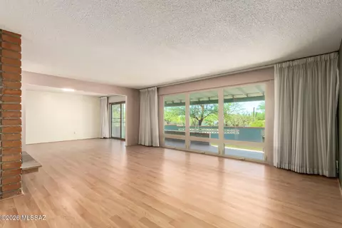 Living - 450 E Deone Ln, Tucson, AZ 85704 photo 5 of 7