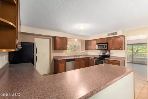 Kitchen - 450 E Deone Ln, Tucson, AZ 85704 photo 3 of 4