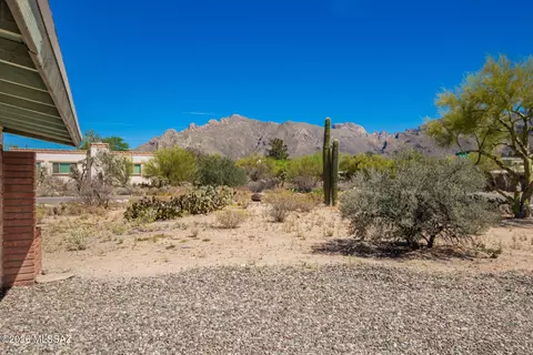 Exterior - 450 E Deone Ln, Tucson, AZ 85704 photo 4 of 12