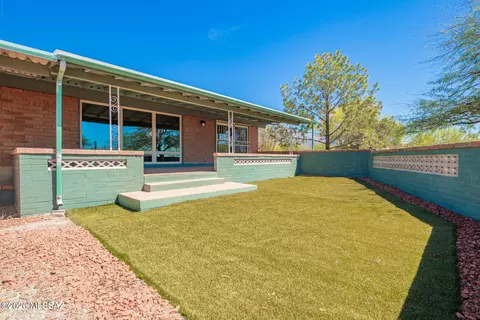 Exterior - 450 E Deone Ln, Tucson, AZ 85704 photo 1 of 12
