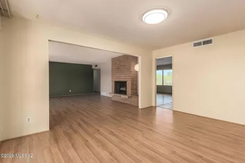 Living - 450 E Deone Ln, Tucson, AZ 85704 photo 4 of 7