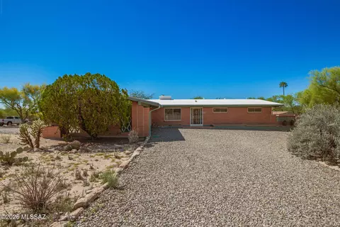 Exterior - 450 E Deone Ln, Tucson, AZ 85704 photo 9 of 12