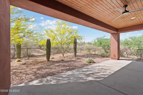 13760 E Langtry Ln, Tucson, AZ 85747