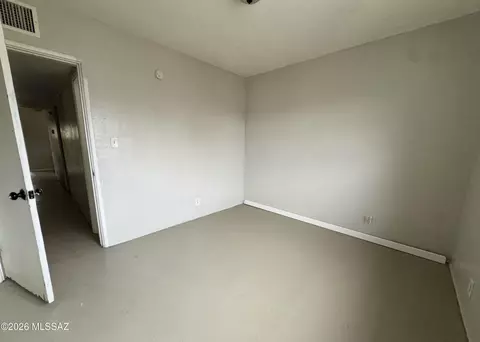 Bedroom - 4702 E Montecito St, Tucson, AZ 85711 photo 2 of 4