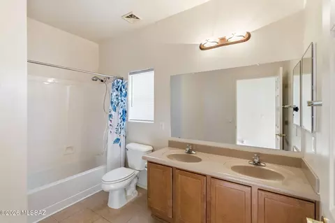 Bath - 432 S Blue River Loop, Vail, AZ 85641 photo 3 of 3